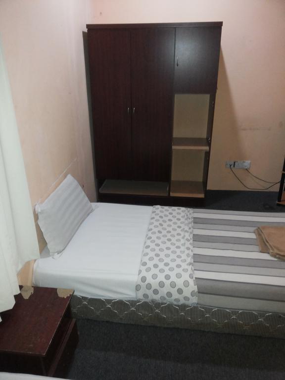 Green View Motel Kampong Sembulan Habitación foto